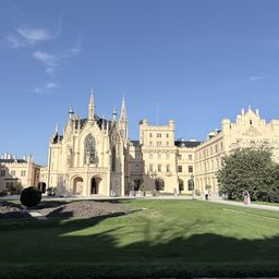 Budapest to Prague One-Way Transfer Tour